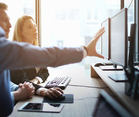 iStock.com/gilaxia | © iStock.com/gilaxia