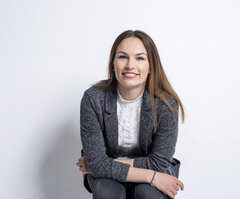 Julia Bangert Julia Bangert