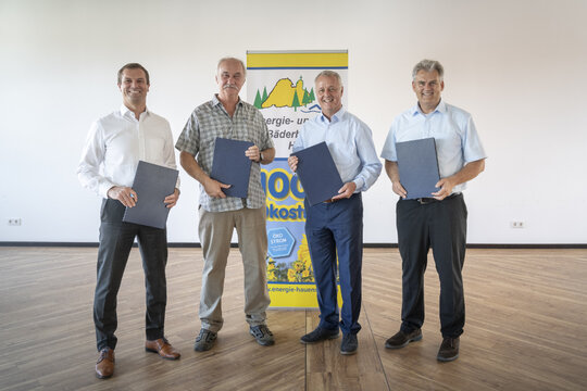 Vertragsunterzeichnung Hauenstein